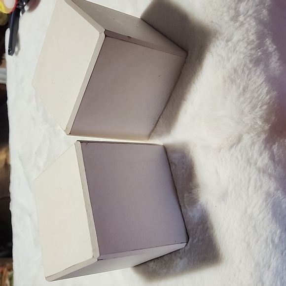 PEACE AND  JOY WOODEN DECOR BLOCKS. - Picture 3 of 4